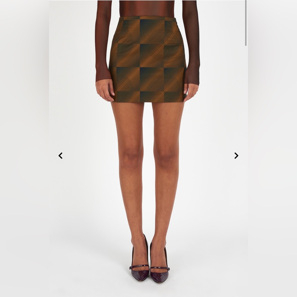 PLANET ILLUSION STRETCH WOVEN MINI SKIRT